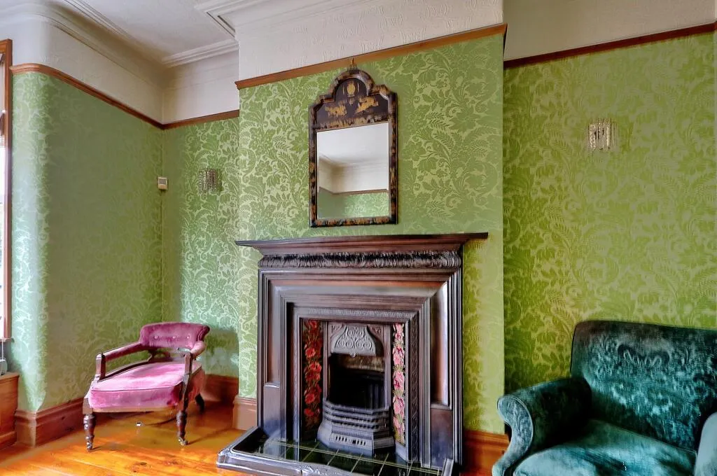 5 bed Semi-Detached