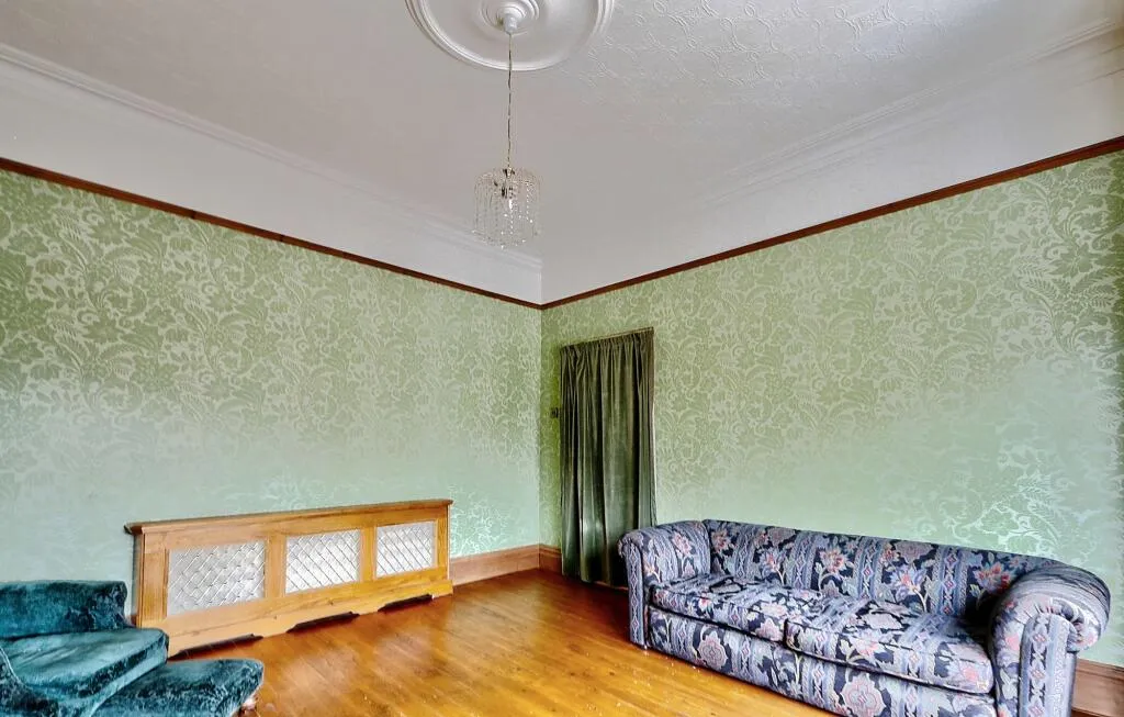 5 bed Semi-Detached