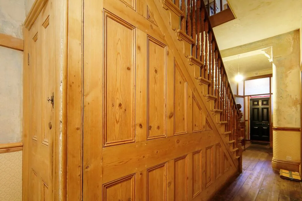 5 bed Semi-Detached