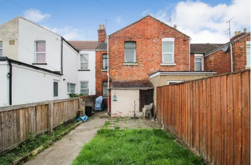 2 bed Terraced