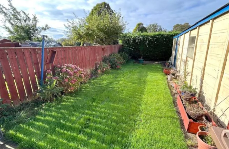 3 bed End of Terrace