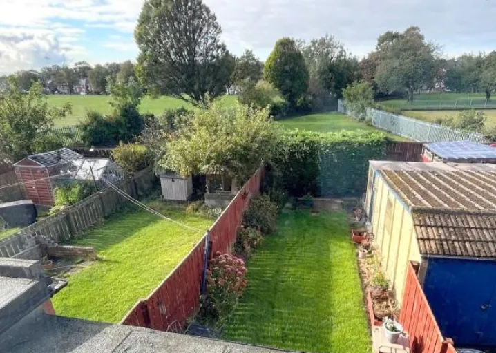 3 bed End of Terrace
