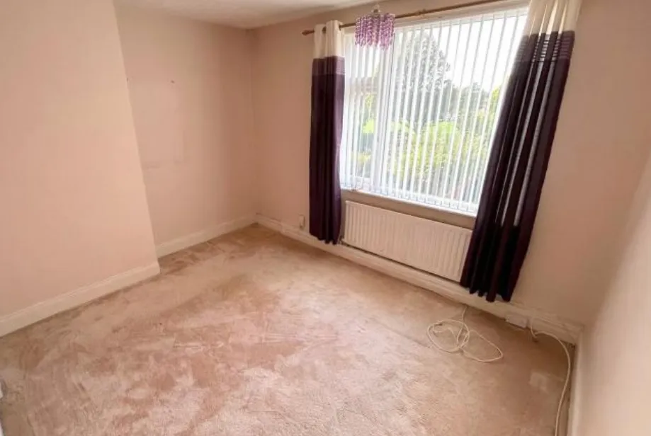 3 bed End of Terrace
