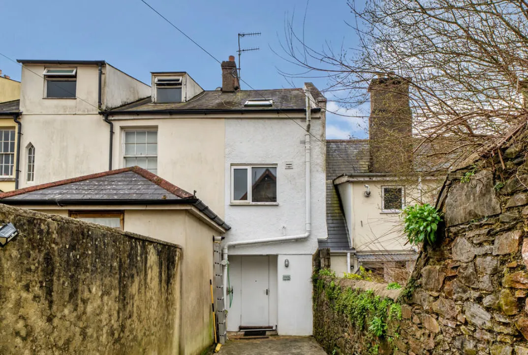 2 bed Terraced