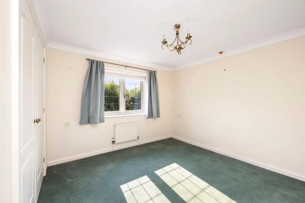 2 bed Retirement Property