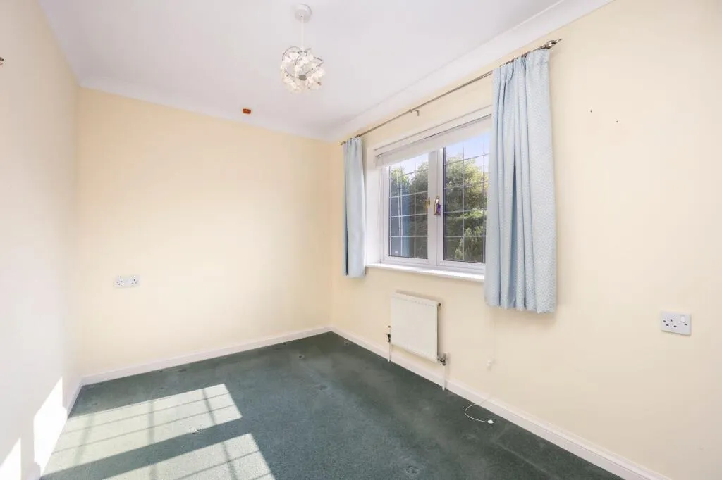 2 bed Retirement Property