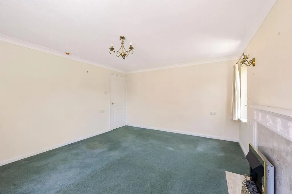 2 bed Retirement Property