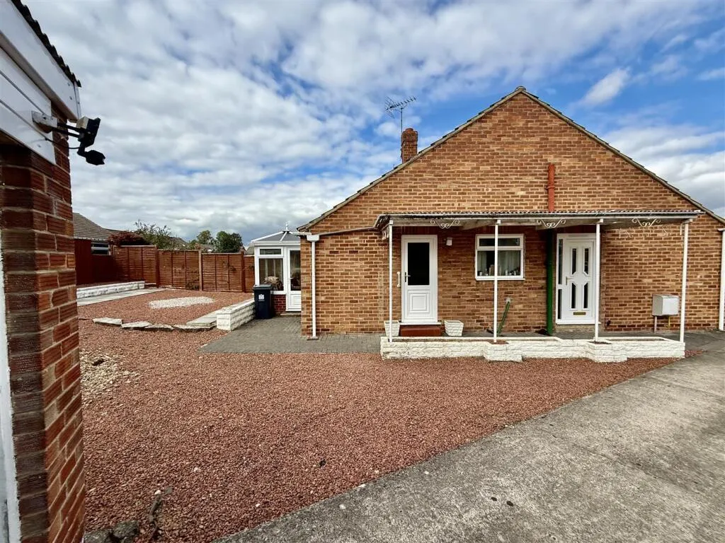 2 bed Semi-Detached Bungalow