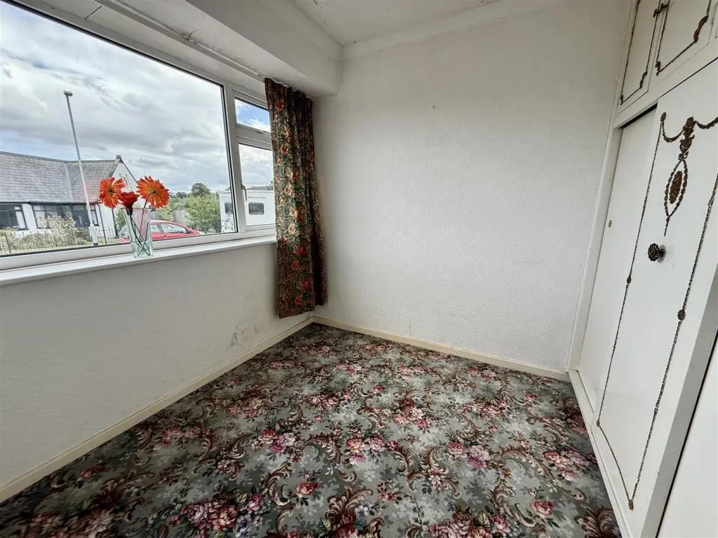 2 bed Semi-Detached Bungalow