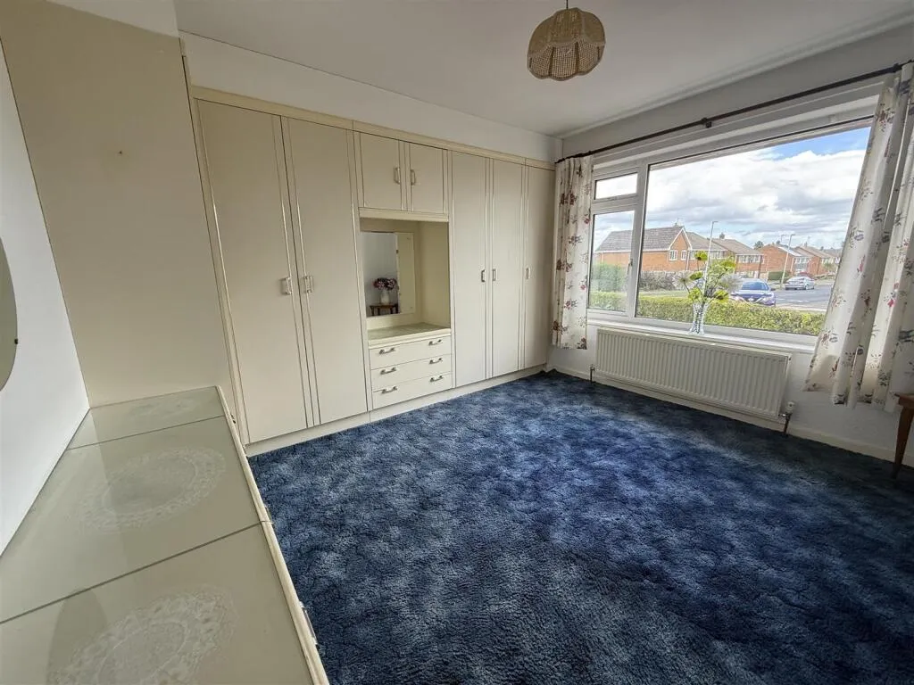 2 bed Semi-Detached Bungalow