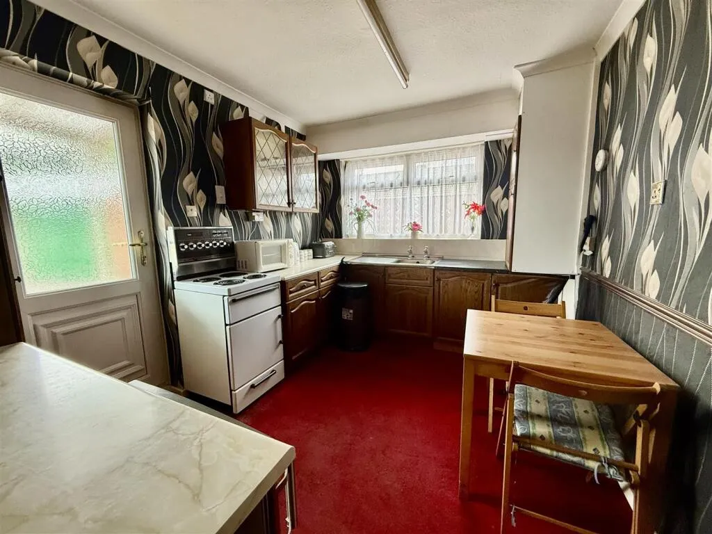 2 bed Semi-Detached Bungalow