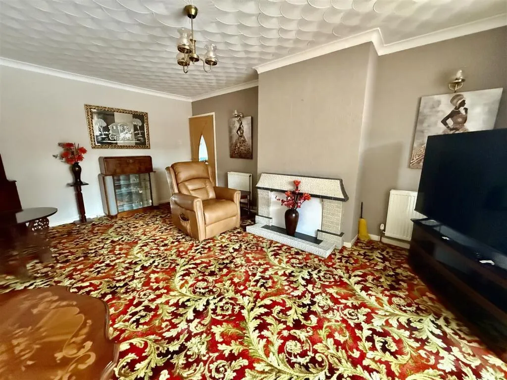 2 bed Semi-Detached Bungalow