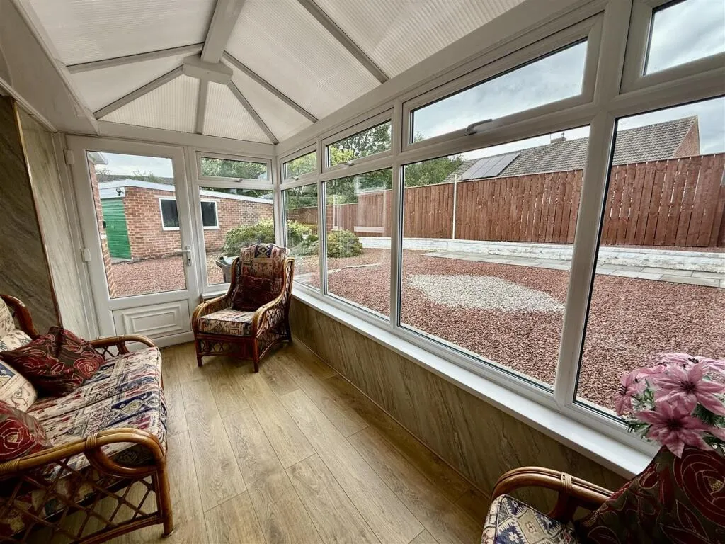 2 bed Semi-Detached Bungalow