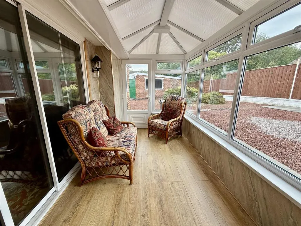 2 bed Semi-Detached Bungalow