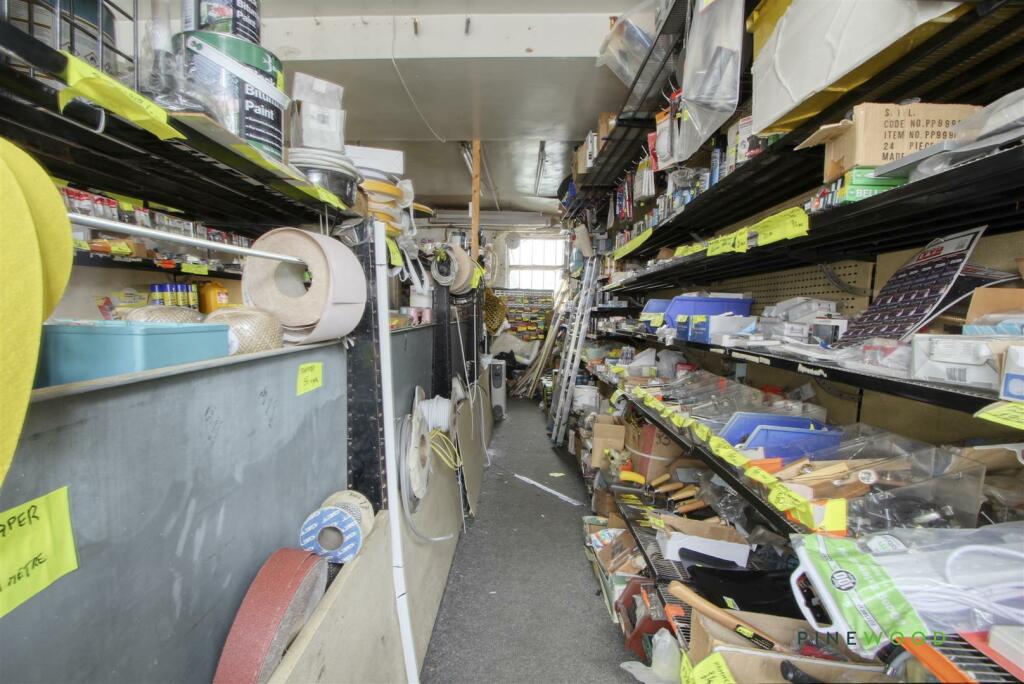 1 bed Commercial Property