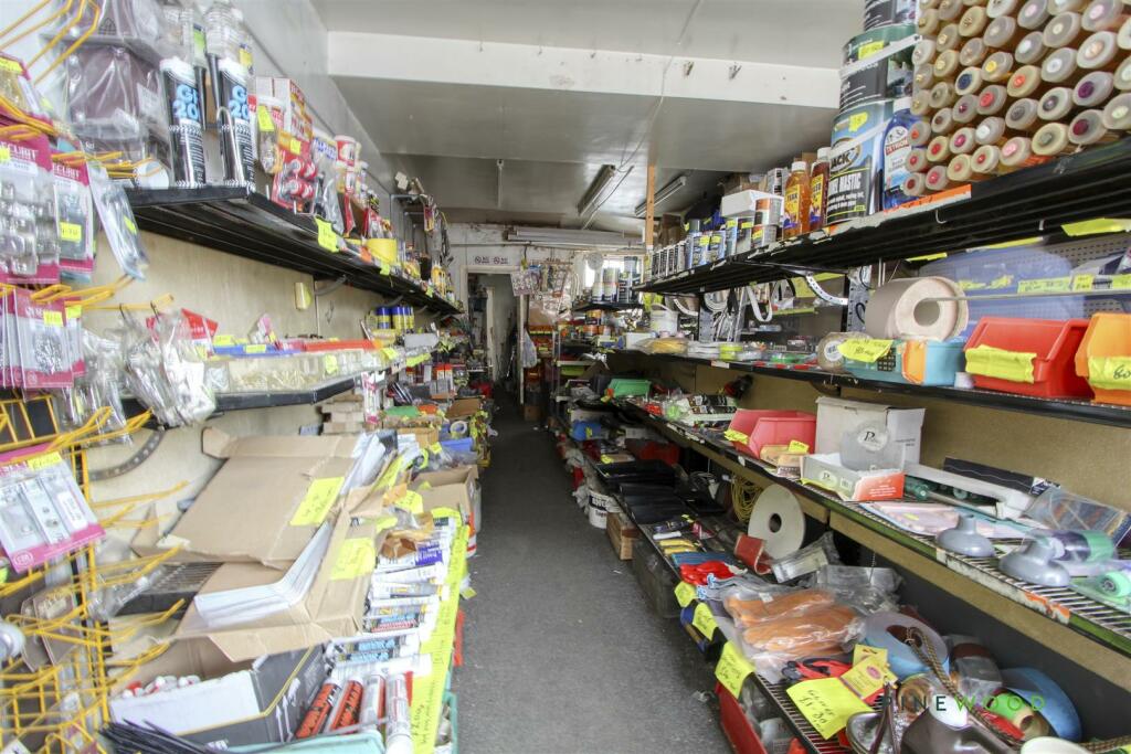 1 bed Commercial Property