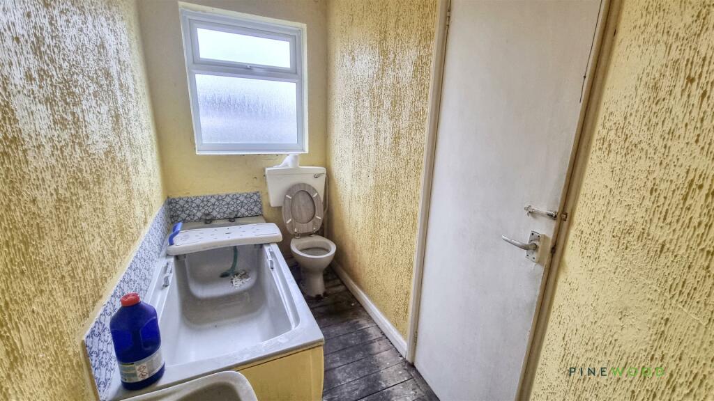 1 bed Commercial Property