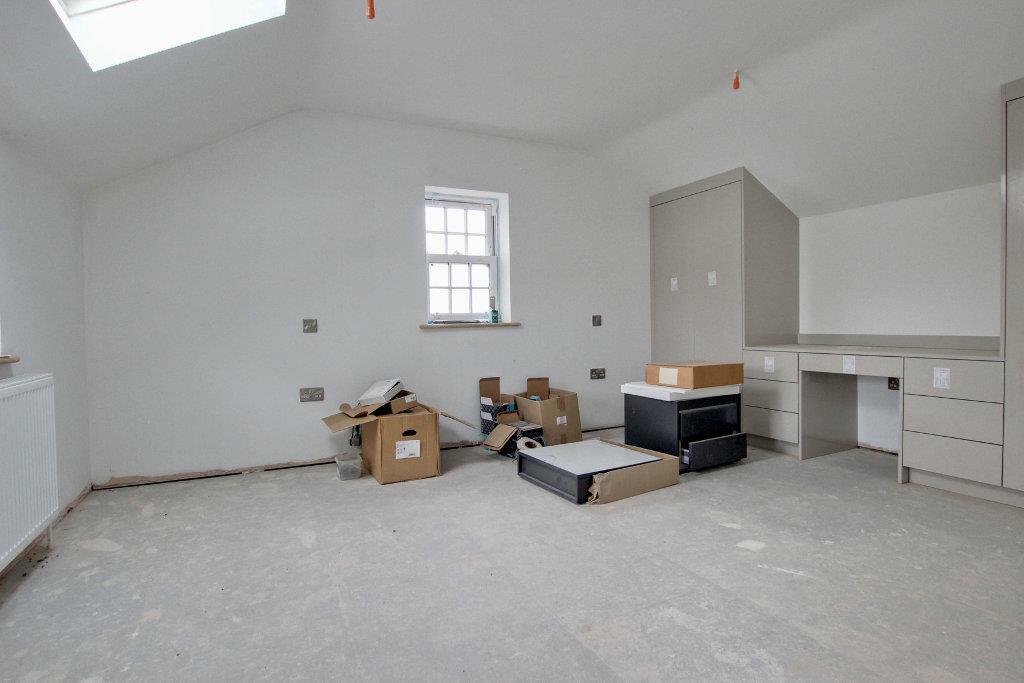 4 bed Detached