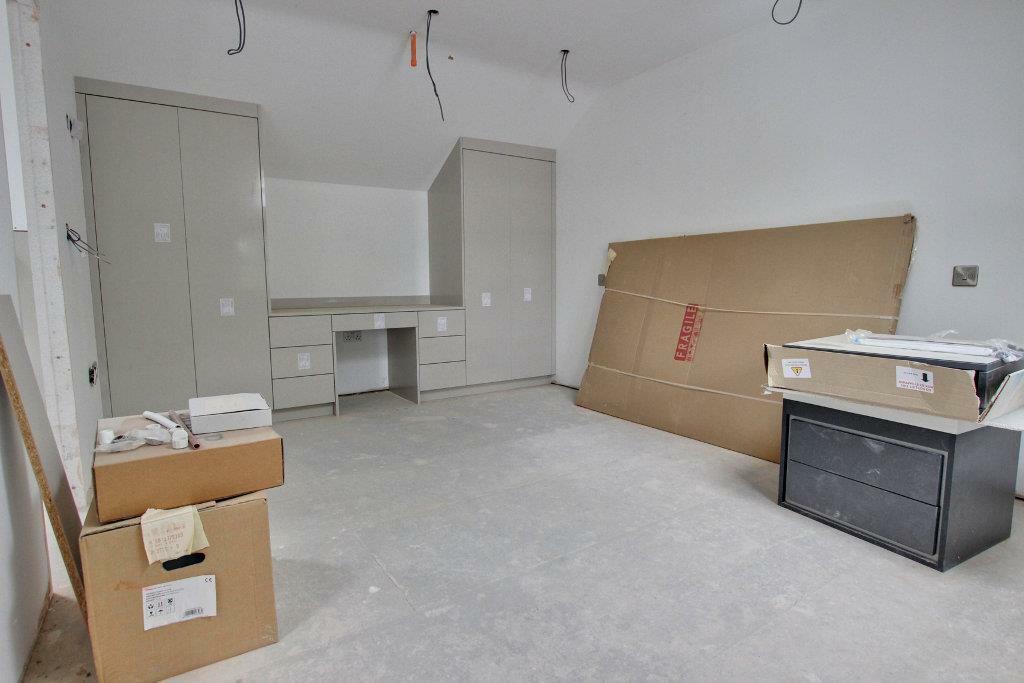4 bed Detached