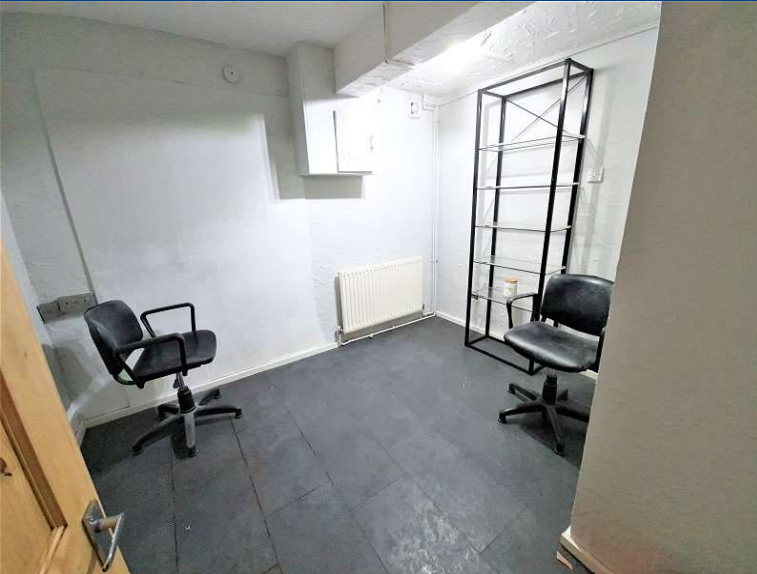 Hairdresser / Barber Shop