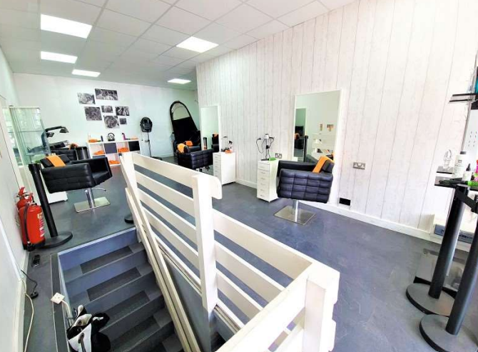 Hairdresser / Barber Shop