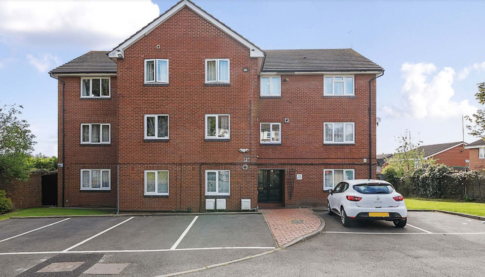 1 bed Ground Flat