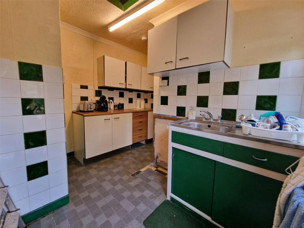 3 bed Semi-Detached