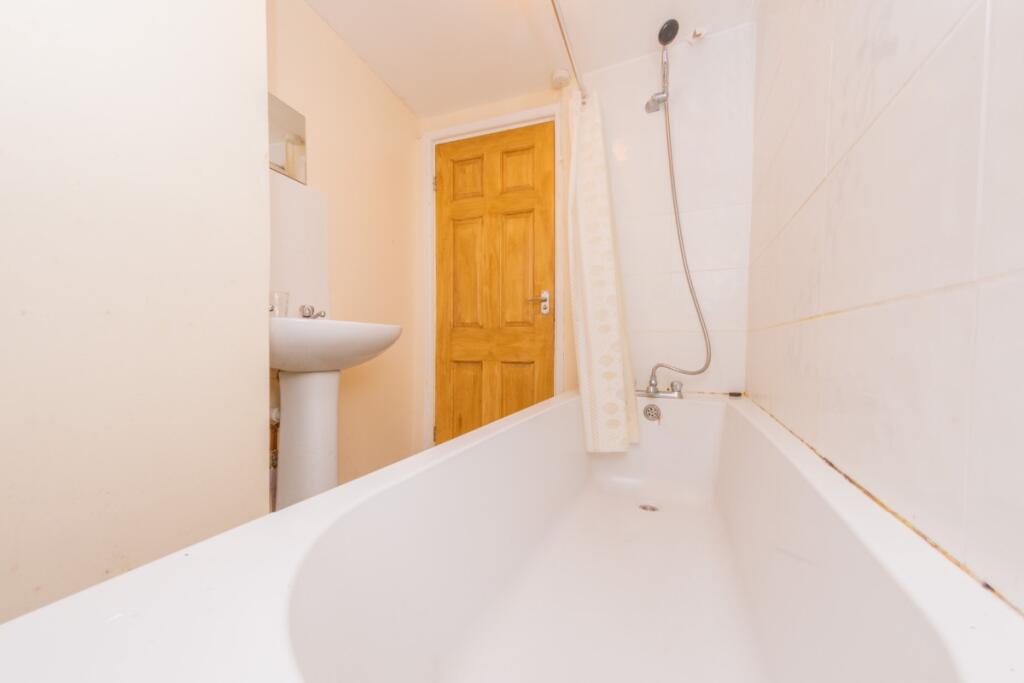 2 bed End of Terrace