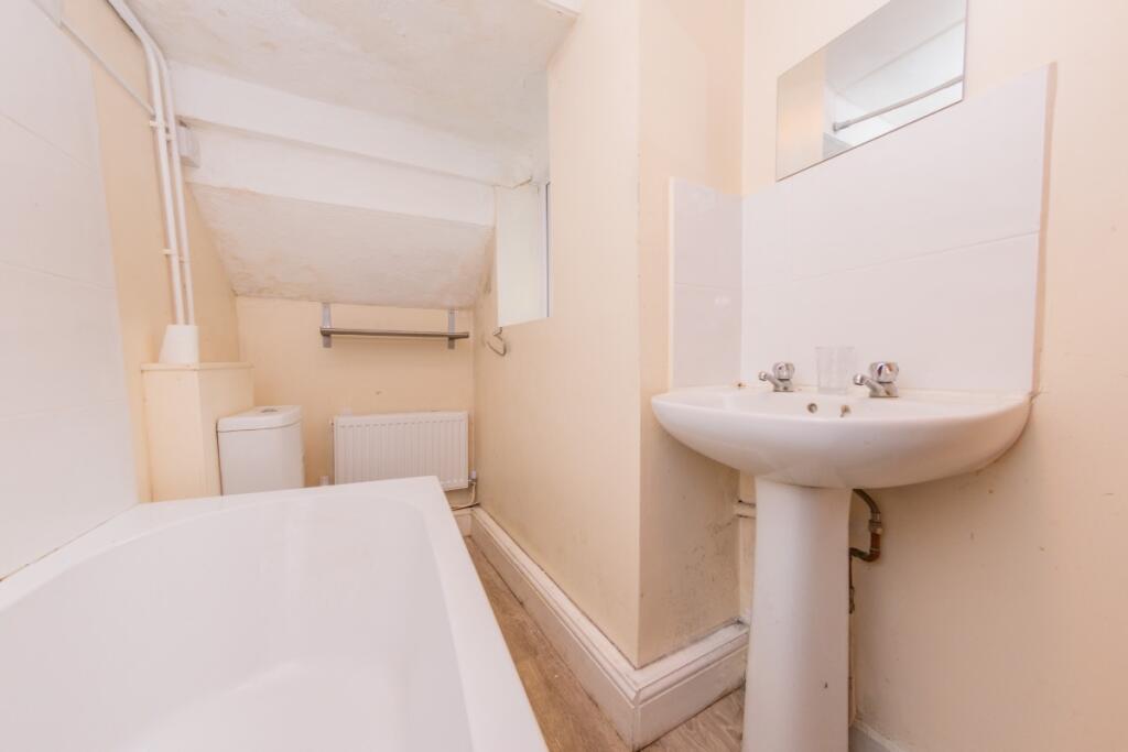 2 bed End of Terrace