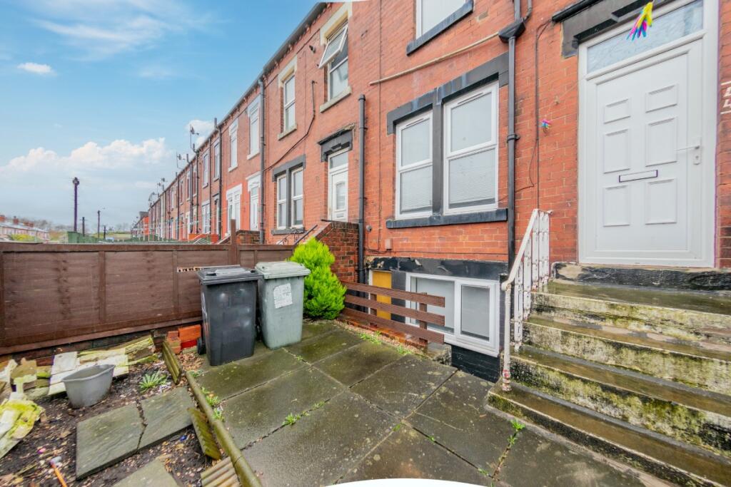 2 bed End of Terrace
