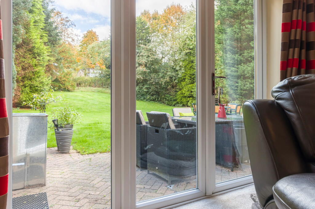 4 bed Detached