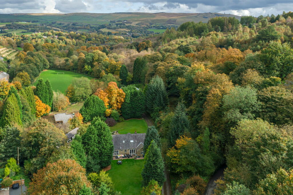 4 bed Detached