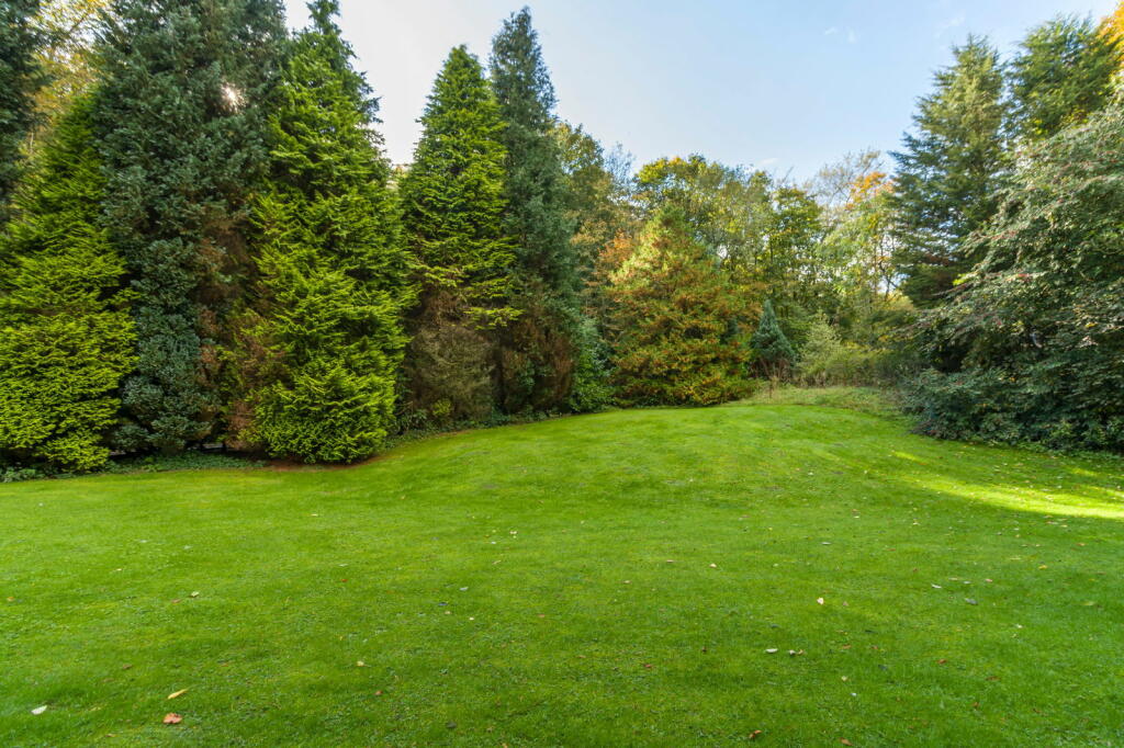 4 bed Detached