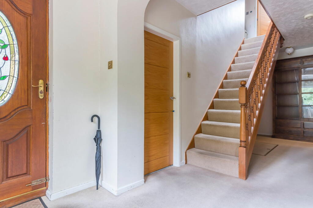 4 bed Detached