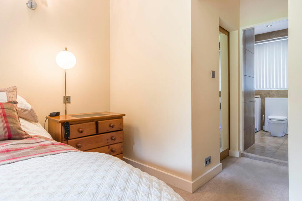 4 bed Detached