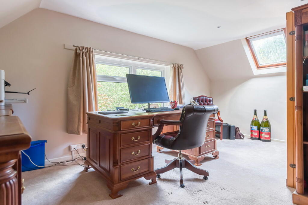 4 bed Detached