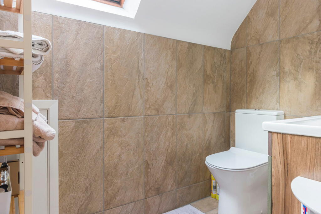 4 bed Detached