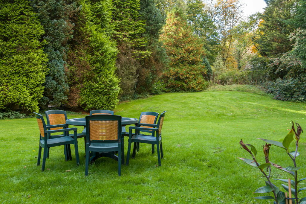 4 bed Detached
