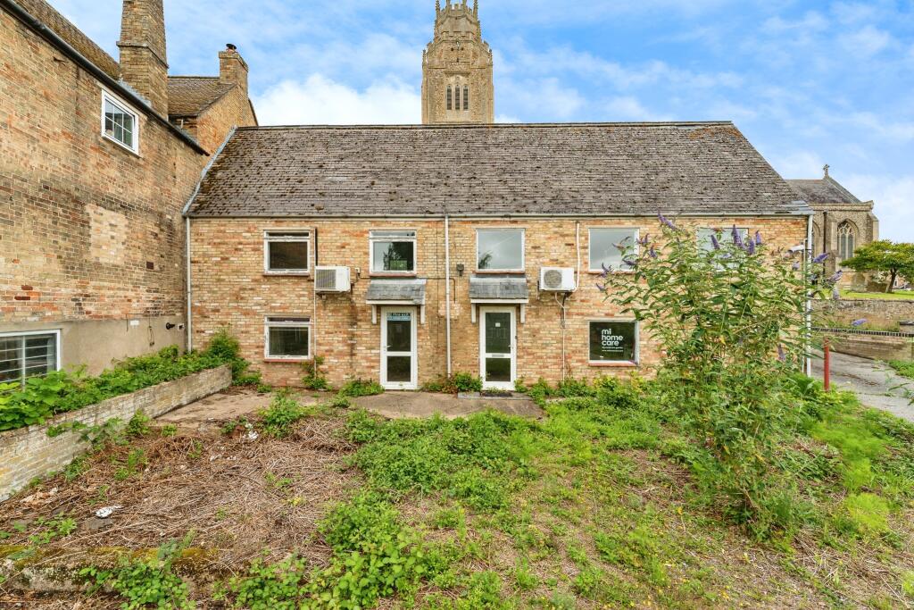 5 bed Semi-Detached