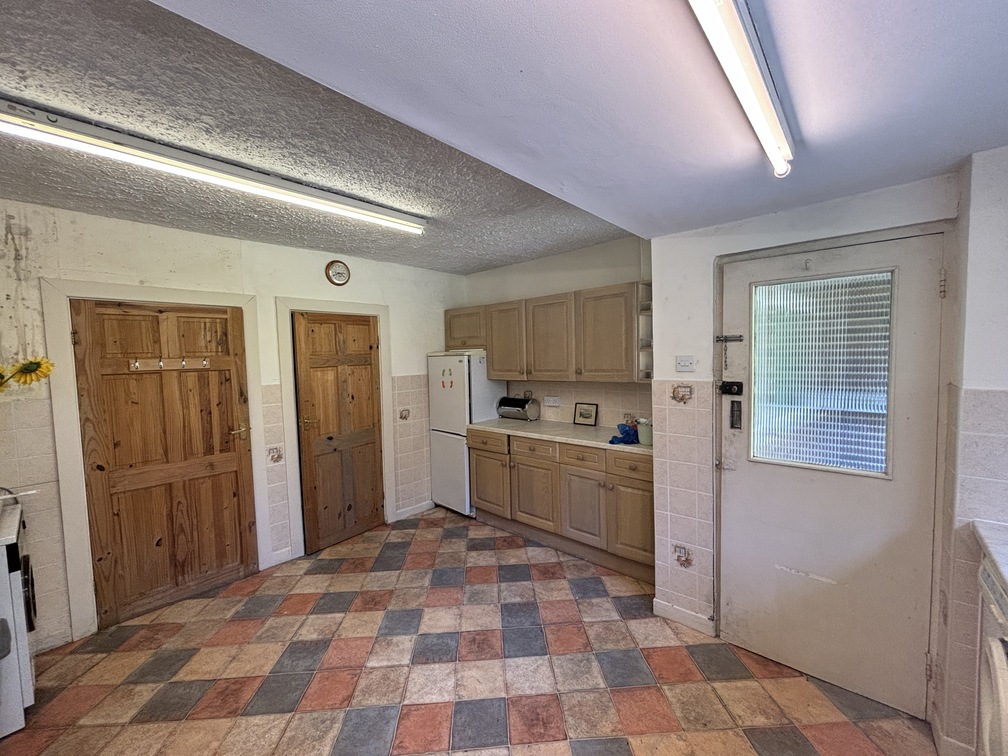 4 bed Detached Bungalow