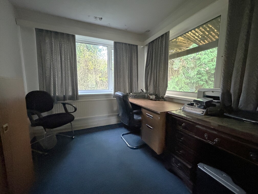 4 bed Detached Bungalow