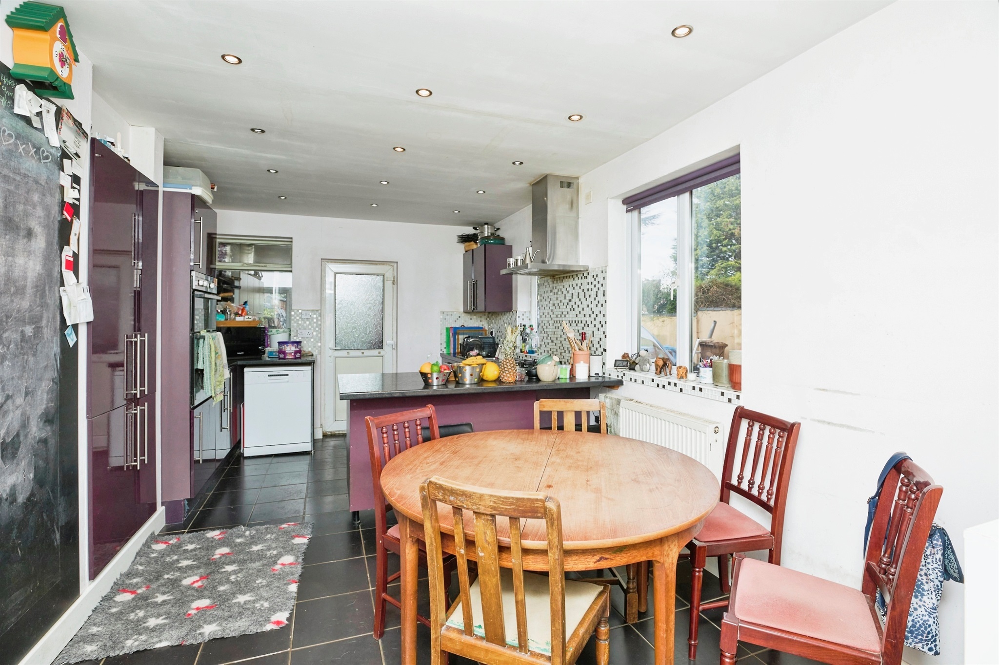 4 bed Semi-Detached