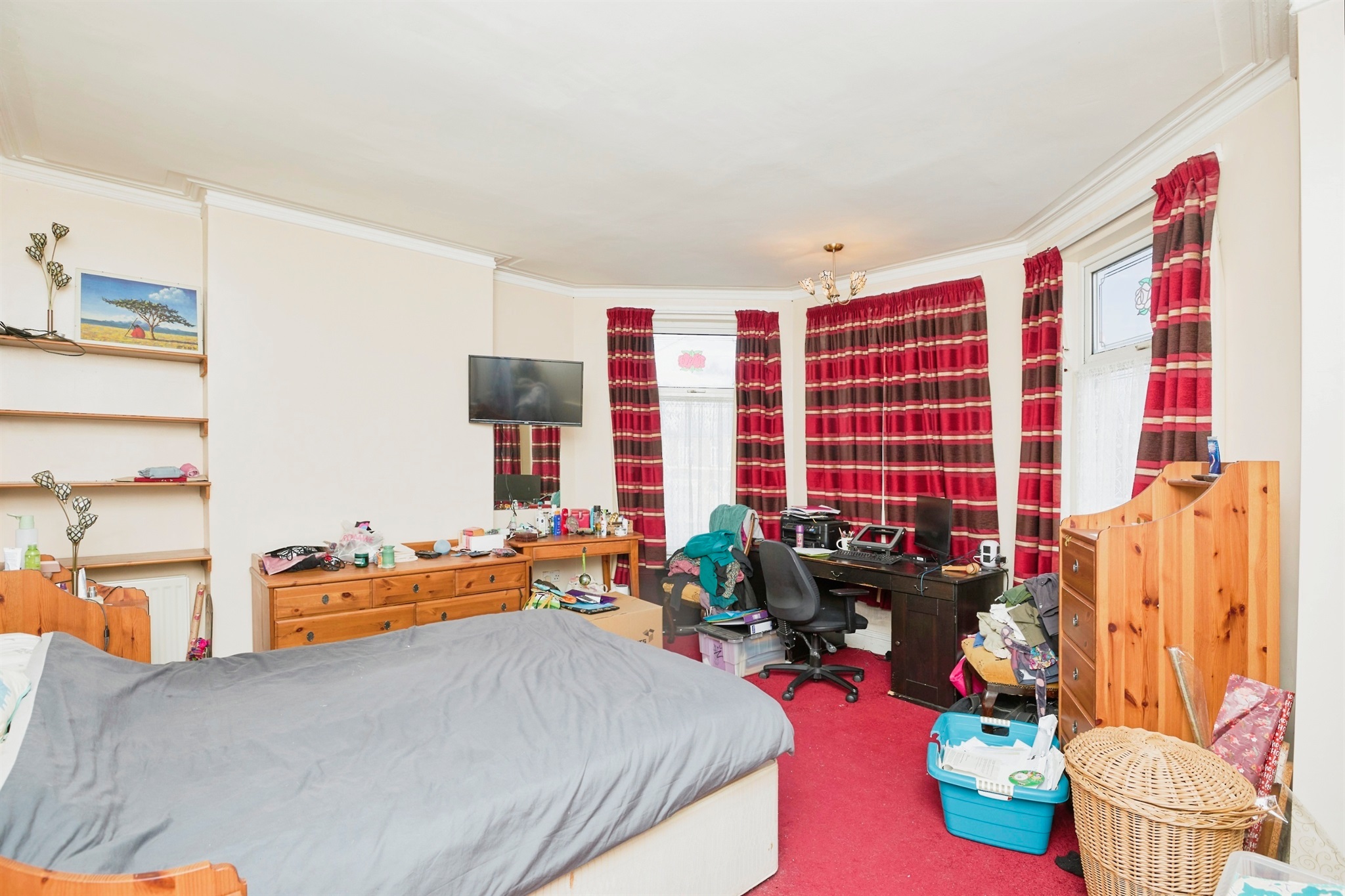 4 bed Semi-Detached