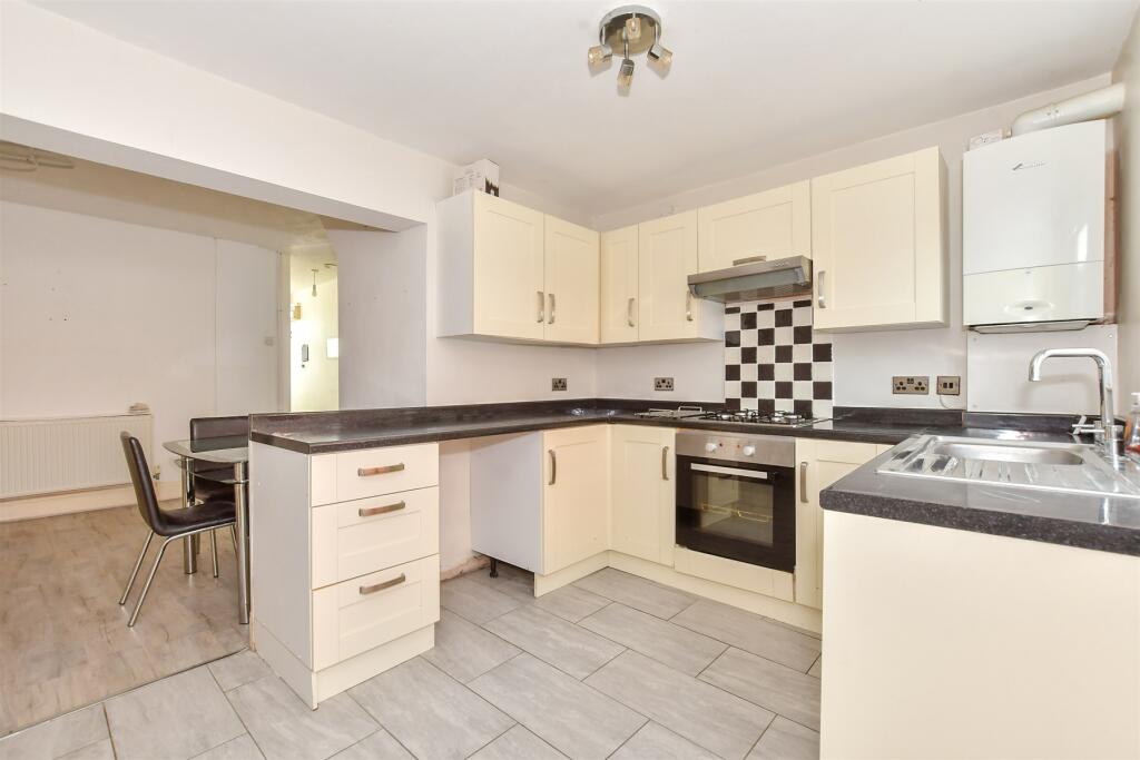 2 bed End of Terrace