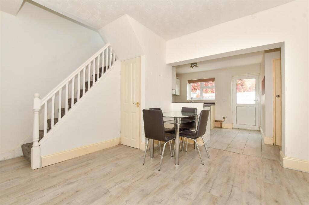 2 bed End of Terrace