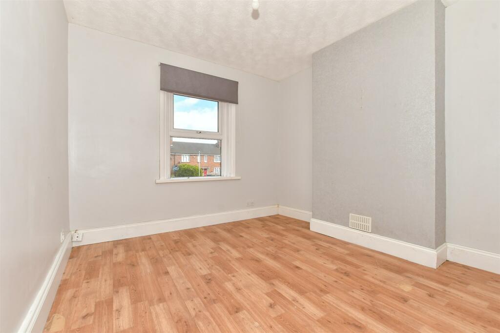 2 bed End of Terrace