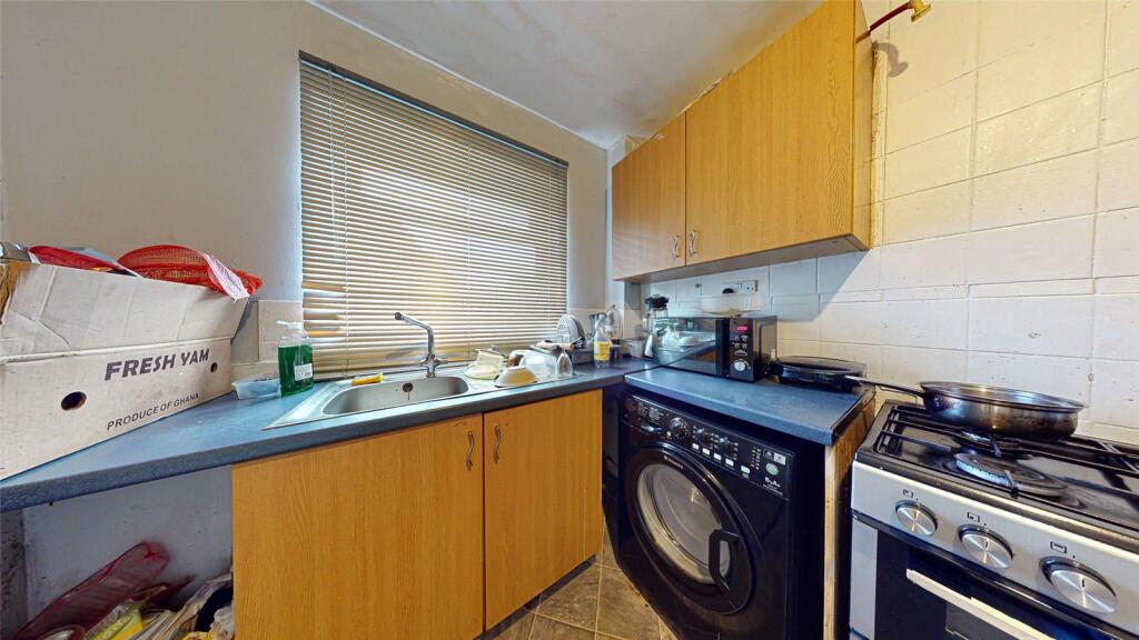 2 bed Maisonette