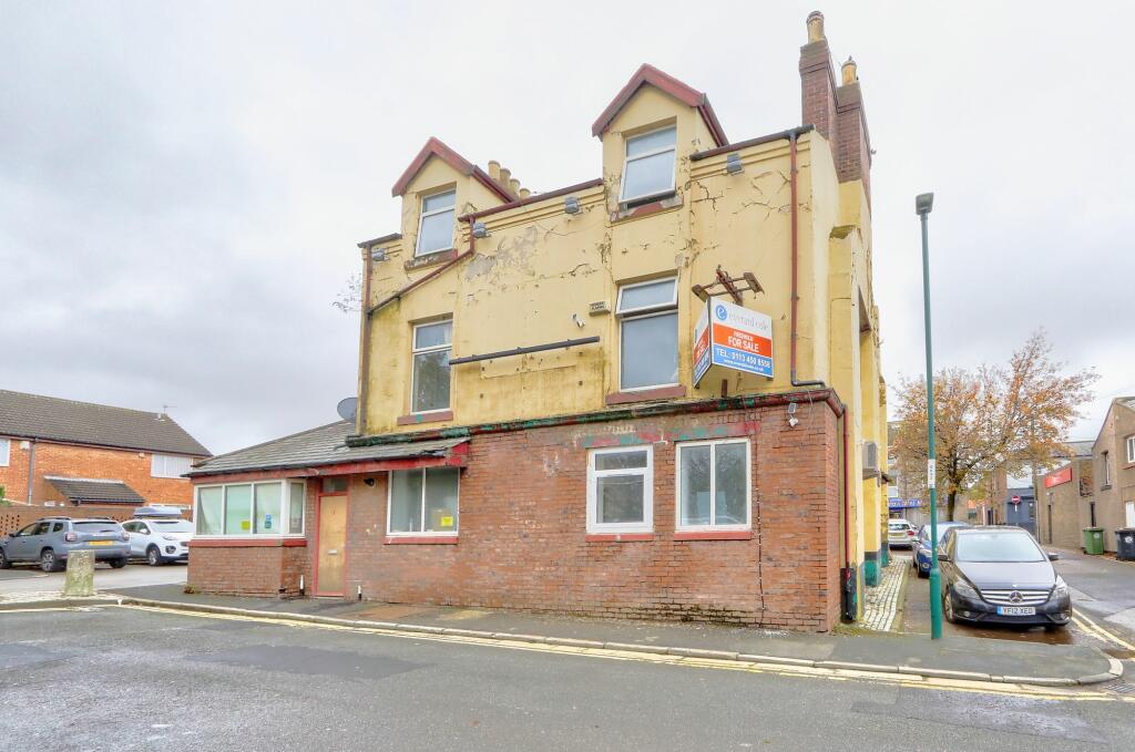9 bed Detached