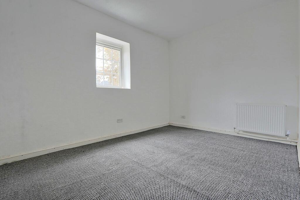9 bed Detached