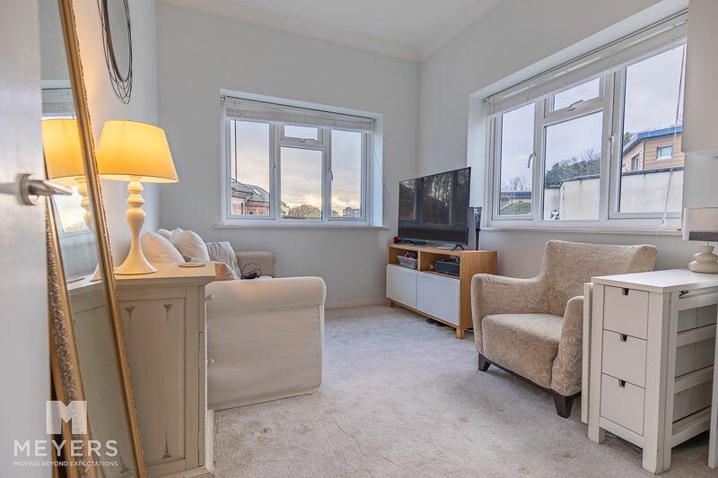 1 bed Apartment